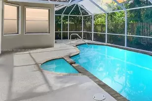 10644 Edinburgh St, Cooper City, FL 33026 - Photo 17