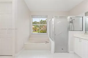 18500 SW 7th St, Pembroke Pines, FL 33029 - Photo 23
