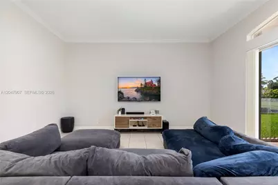 18500 SW 7th St, Pembroke Pines, FL 33029 - Photo 27