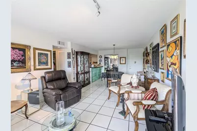 9140 Fontainebleau Blvd #504, Miami, FL 33172 - Photo 5