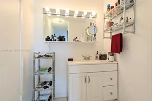 9140 Fontainebleau Blvd, Miami, FL 33172 - Photo 27
