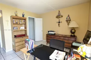 9140 Fontainebleau Blvd, Miami, FL 33172 - Photo 17