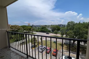 9140 Fontainebleau Blvd, Miami, FL 33172 - Photo 9
