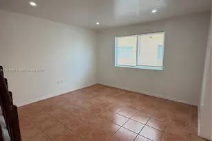 6245 Kendale Lakes Circle, Miami, FL 33183 - Photo 11