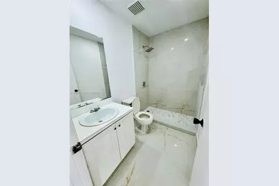 6245 Kendale Lakes Cir #208, Miami, FL 33183 - Photo 9