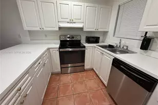 6245 Kendale Lakes Circle, Miami, FL 33183 - Photo 13