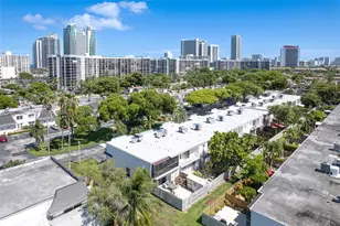 807 NE 27th Ave, Hallandale Beach, FL 33009 - Photo 21
