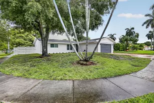 2201 NW 81st Ave, Sunrise, FL 33322 - Photo 3
