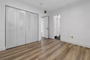 6070 W 18th Ave, Hialeah, FL 33012 - Photo 15