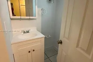 1501 NE 191st St, Miami, FL 33179 - Photo 7