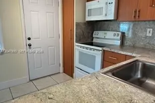 1501 NE 191st St, Miami, FL 33179 - Photo 15