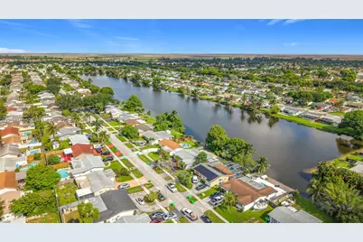 11541 NW 31st Pl, Sunrise, FL 33323 - Photo 9