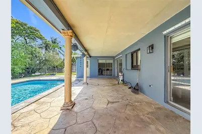 11541 NW 31st Pl, Sunrise, FL 33323 - Photo 41