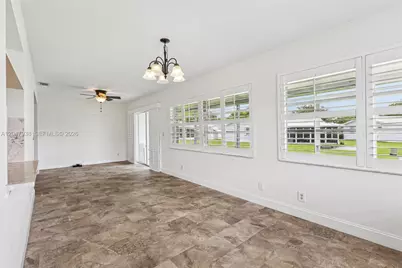 8855 NW 10th Pl, Plantation, FL 33322 - Photo 17