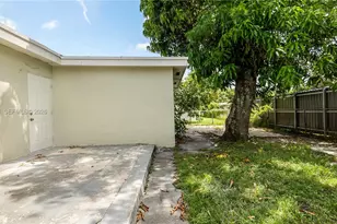 19200 NW 44th Ave, Miami Gardens, FL 33055 - Photo 29