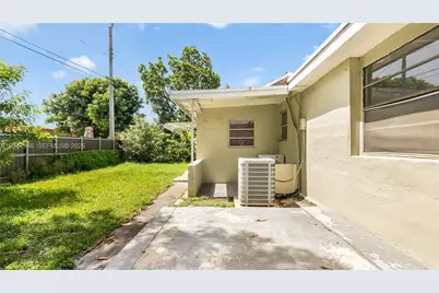 19200 NW 44th Ave, Miami Gardens, FL 33055 - Photo 27