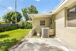 19200 NW 44th Ave, Miami Gardens, FL 33055 - Photo 27