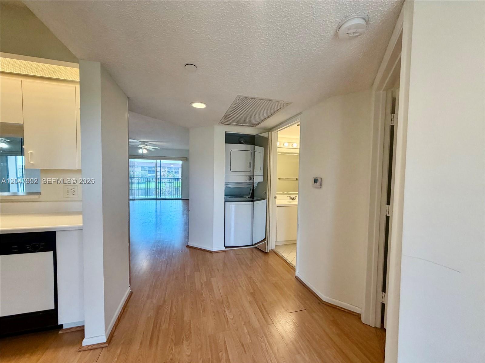 1351 SW 141st Ave #308G main architectural view