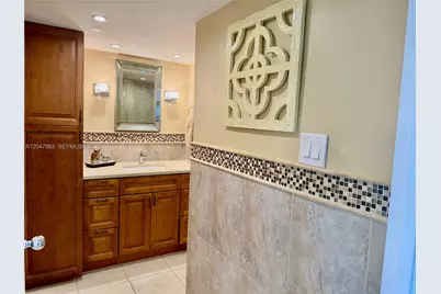 100 Golden Isles Dr #901, Hallandale Beach, FL 33009 - Photo 37