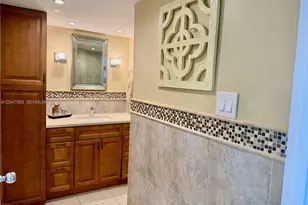 100 Golden Isles Dr, Hallandale Beach, FL 33009 - Photo 37