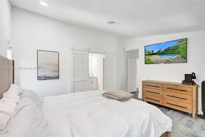 22421 SW 184th Ave, Miami, FL 33170 - Photo 11