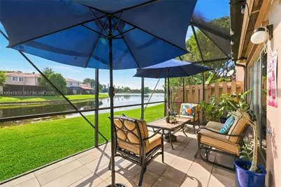 1725 SW 109th Ter, Davie, FL 33324 - Photo 27