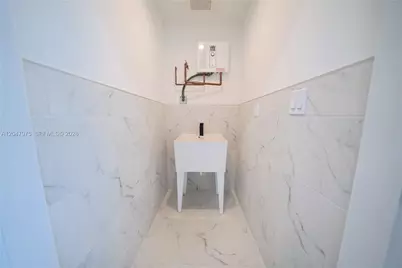 650 SW 1st St #1, Miami, FL 33130 - Photo 9