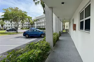 8600 Sunrise Lakes Blvd, Sunrise, FL 33322 - Photo 33