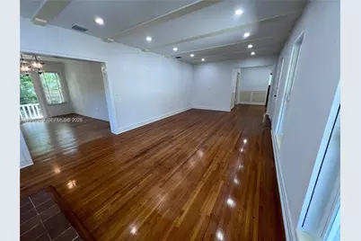 1452 Urbino Ave, Coral Gables, FL 33146 - Photo 7