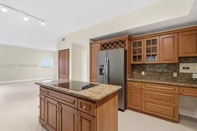 8320 NW 167th Ter #0, Miami Lakes, FL 33016 - Photo 15