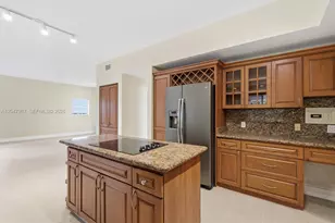 8320 NW 167th Terrace, Miami Lakes, FL 33016 - Photo 15