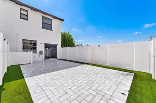 10908 W 32nd Ln, Hialeah, FL 33018 - Photo 27