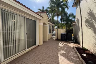 1595 Seagrape Way, Hollywood, FL 33019 - Photo 11
