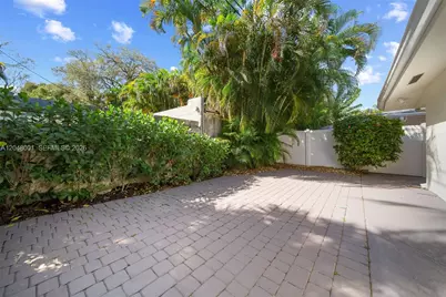 1634 NE 4th Pl, Fort Lauderdale, FL 33301 - Photo 59