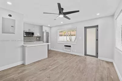1634 NE 4th Pl, Fort Lauderdale, FL 33301 - Photo 3