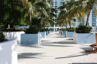 951 Brickell Ave #4006, Miami, FL 33131 - Photo 3
