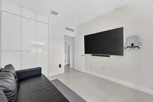 11024 W 35th Ln, Hialeah, FL 33018 - Photo 15