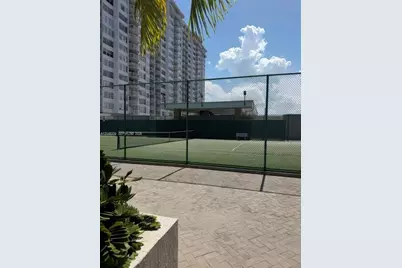 18061 Biscayne Blvd #PH02, Aventura, FL 33160 - Photo 15