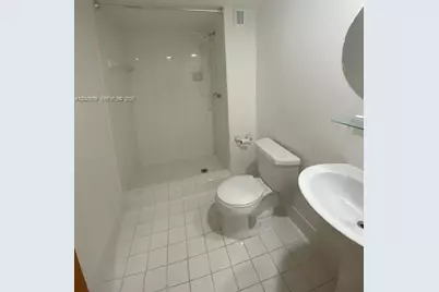 18061 Biscayne Blvd #PH02, Aventura, FL 33160 - Photo 13