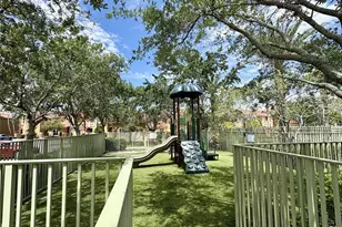 14302 SW 11th St, Pembroke Pines, FL 33027 - Photo 37