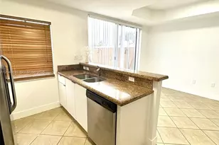 14302 SW 11th St, Pembroke Pines, FL 33027 - Photo 7