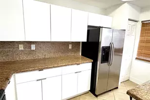 14302 SW 11th St, Pembroke Pines, FL 33027 - Photo 5