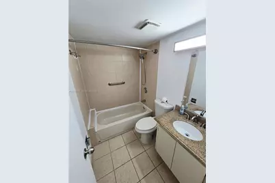8877 Fontainebleau Blvd #202, Miami, FL 33172 - Photo 7
