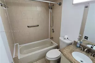 8877 Fontainebleau Blvd, Miami, FL 33172 - Photo 7