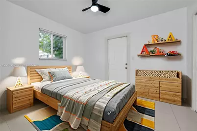 104 SW 7th St, Hallandale Beach, FL 33009 - Photo 9