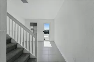 701 SE 13th St Cir, Homestead, FL 33034 - Photo 3