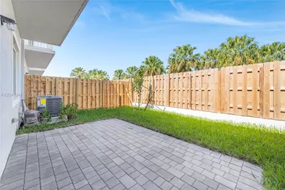 701 SE 13th St Cir, Homestead, FL 33034 - Photo 11