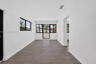 2530 NW 14th Ct, Fort Lauderdale, FL 33311 - Photo 9