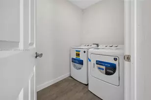 2530 NW 14th Ct, Fort Lauderdale, FL 33311 - Photo 21