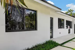 2530 NW 14th Ct, Fort Lauderdale, FL 33311 - Photo 3
